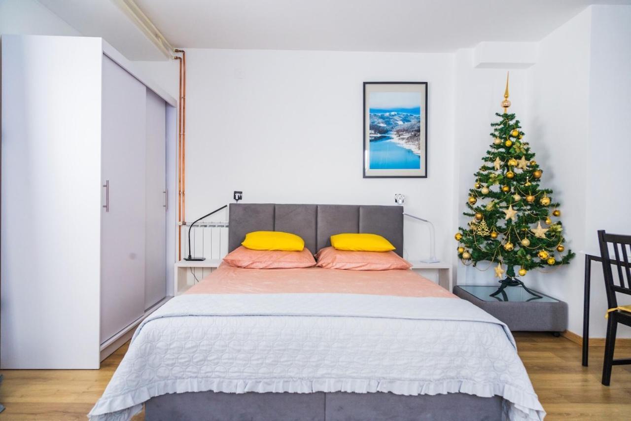 Apartman Japlenski デルニツェ エクステリア 写真